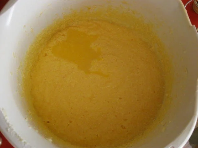 Rezept: Gugelhupf mit Amarena Kirschen und Eierlikör Bild Nr. 6 Gugelhupf mit Amarena Kirschen und Eierlikör - Rezept - Bild Nr. 6