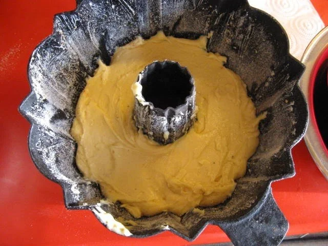 Rezept: Gugelhupf mit Amarena Kirschen und Eierlikör Bild Nr. 8 Gugelhupf mit Amarena Kirschen und Eierlikör - Rezept - Bild Nr. 8