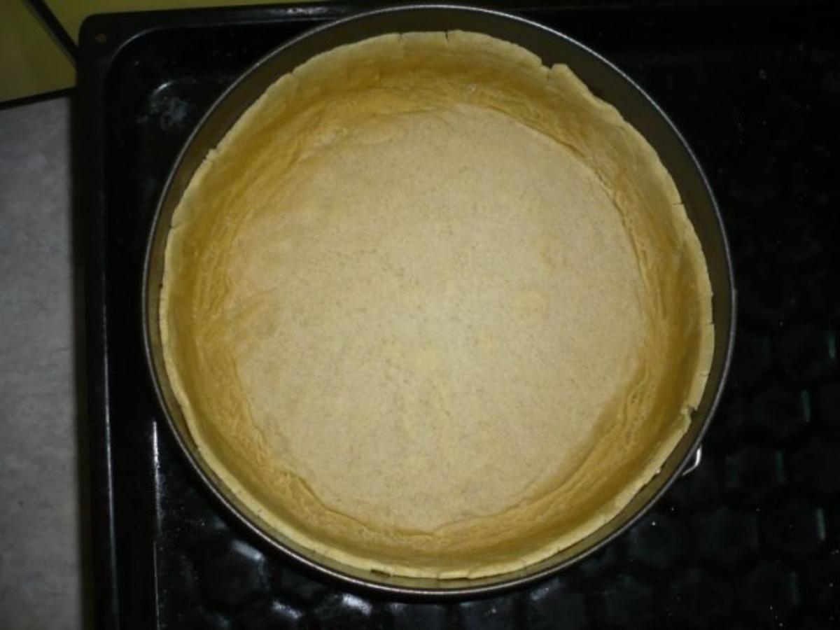 Vanille-Pfirsich-Quarkkuchen mit Streuseln - Rezept - Bild Nr. 2