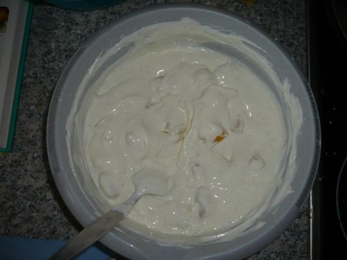 Vanille-Pfirsich-Quarkkuchen mit Streuseln - Rezept - Bild Nr. 3