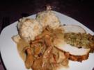 Semmelknödel mit Waldpilzragout>> - Rezept