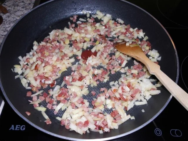 Rezept: Semmelknödel mit Waldpilzragout>> Bild Nr. 3 Semmelknödel mit Waldpilzragout>> - Rezept - Bild Nr. 3