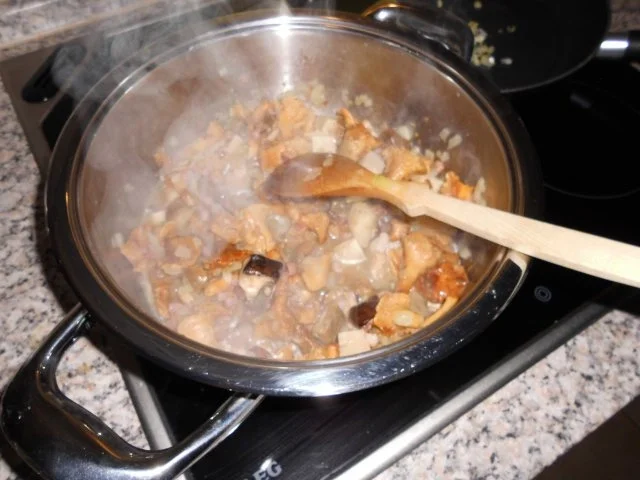 Rezept: Semmelknödel mit Waldpilzragout>> Bild Nr. 4 Semmelknödel mit Waldpilzragout>> - Rezept - Bild Nr. 4