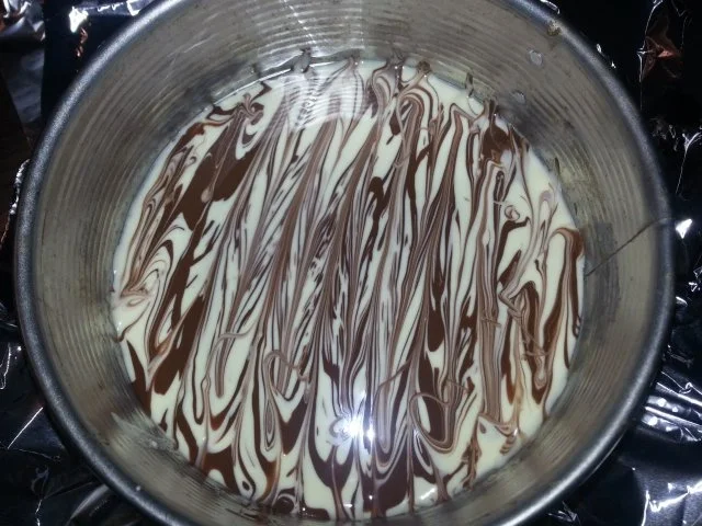 Schokotorte mit Erdbeermousefüllung und Rosenganache - Rezept - Bild Nr. 9