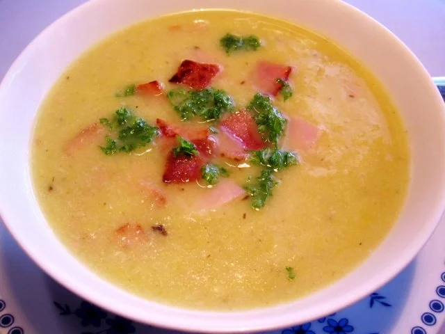 Rezept: Lauchsuppe mit Schinkenfleckerln Bild Nr. 5 Lauchsuppe mit Schinkenfleckerln - Rezept - Bild Nr. 5