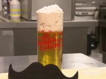 "Kölsche Waggel-Pitter" - Kölscher Wackelpudding (Henning Krautmacher) - Rezept