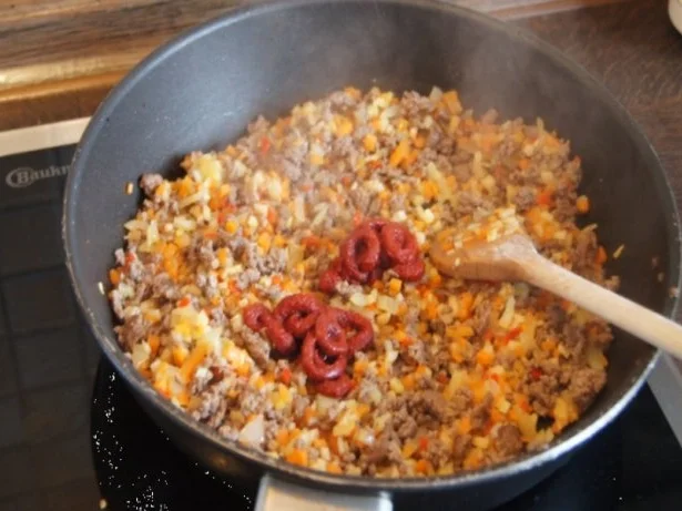 Nudeln mit Sauce und Salat - Rezept - Bild Nr. 8