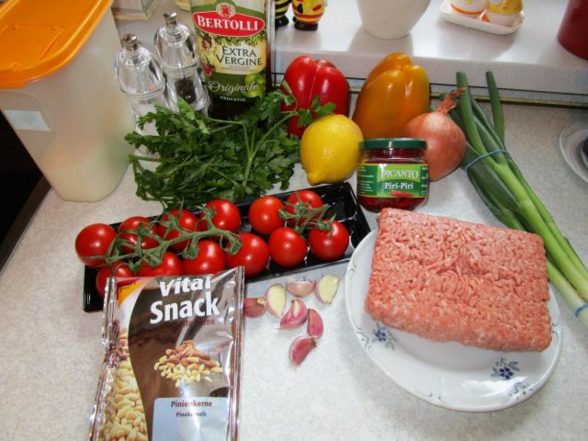 Paprika-Hackbällchen mit Tomaten-Paprika-Salsa - Rezept - Bild Nr. 2