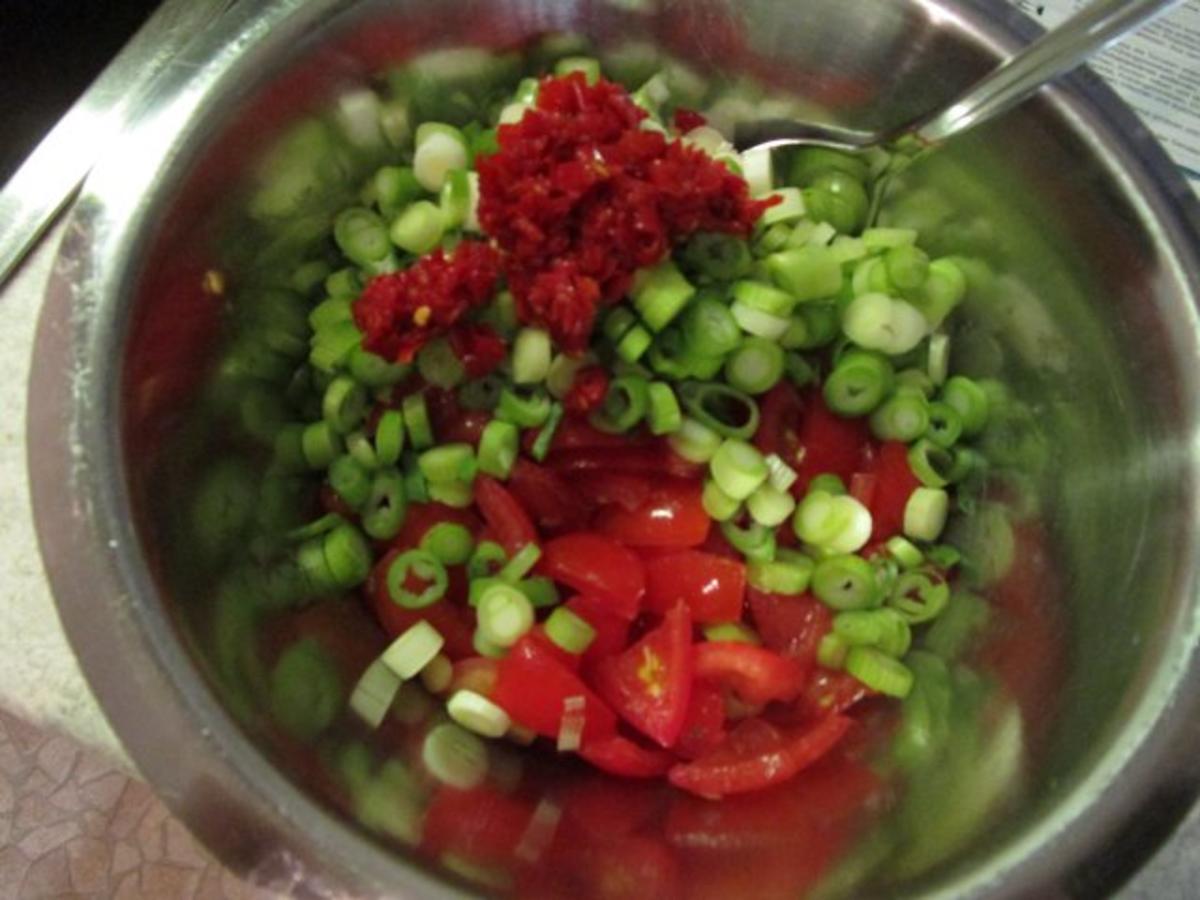 Paprika-Hackbällchen mit Tomaten-Paprika-Salsa - Rezept - Bild Nr. 17