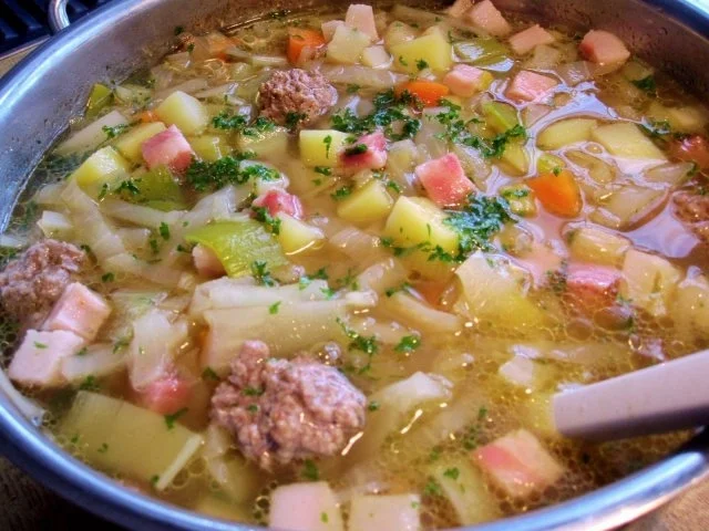 Kohlsuppe mit viel Kümmel und Lamm-Klößchen ... - Rezept - Bild Nr. 6