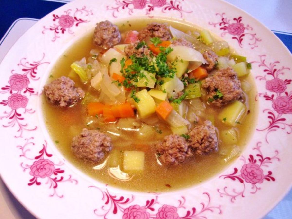 Kohlsuppe mit viel Kümmel und Lamm-Klößchen ... - Rezept - Bild Nr. 7