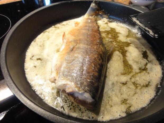 Fisch: BACHSAIBLING knusprig gebraten - Rezept - kochbar.de