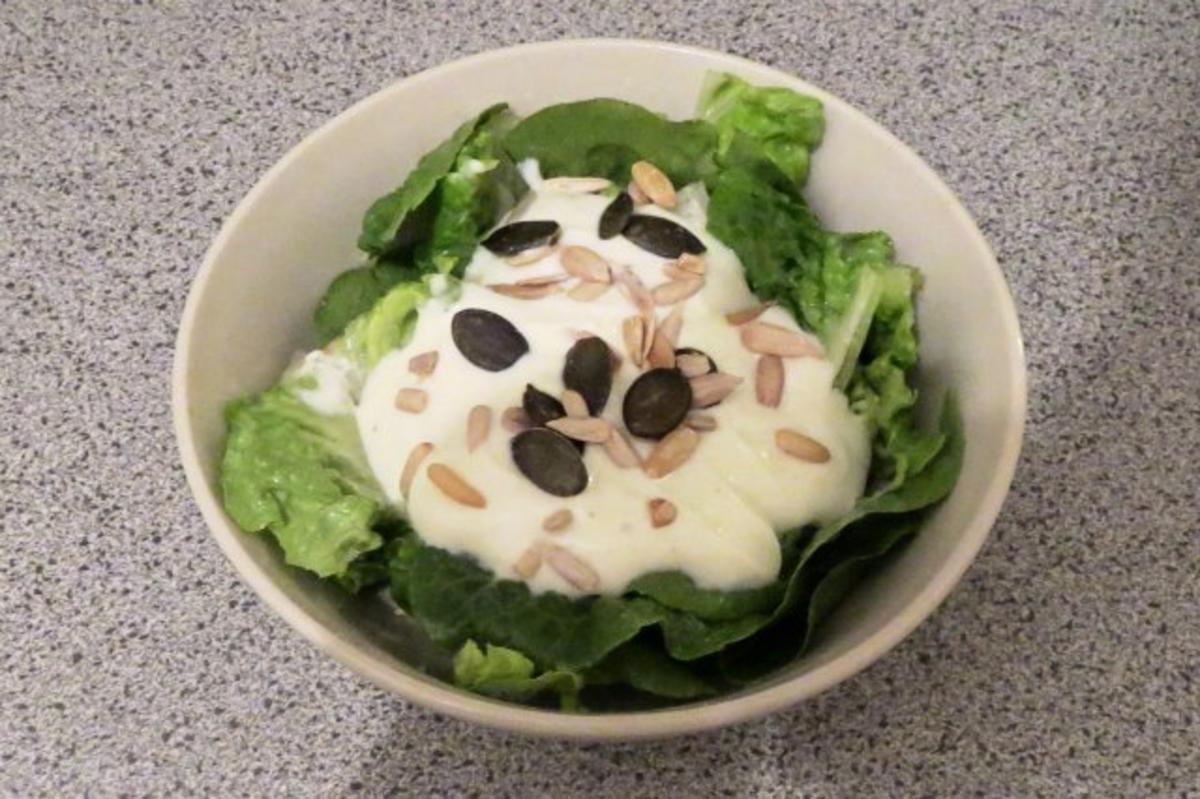 Salat: Romana mit Joghurtdressing - Rezept