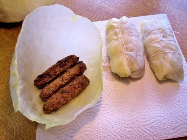 Kohlroulade pikant gefüllt - mit einer deftigen Specksoße ... - Rezept - Bild Nr. 2