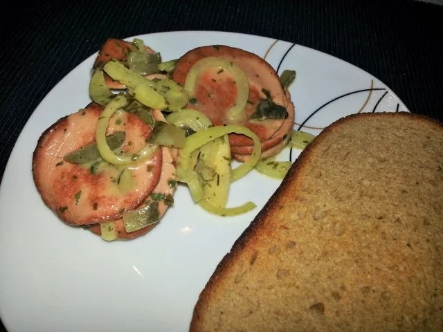 Saurer Wurstsalat - Rezept