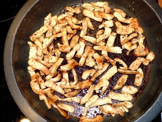 Rezept: Spagetti mit grünem Gemüse und Schnitzelstreifen Bild Nr. 4 Spagetti mit grünem Gemüse und Schnitzelstreifen - Rezept - Bild Nr. 4