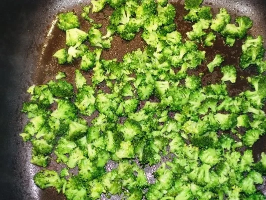 Rezept: Spagetti mit grünem Gemüse und Schnitzelstreifen Bild Nr. 5 Spagetti mit grünem Gemüse und Schnitzelstreifen - Rezept - Bild Nr. 5