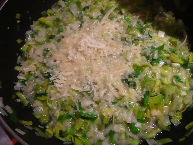 Ein lecker grünes Sößchen , nicht nur zu gefüllter Parika. - Rezept - Bild Nr. 6