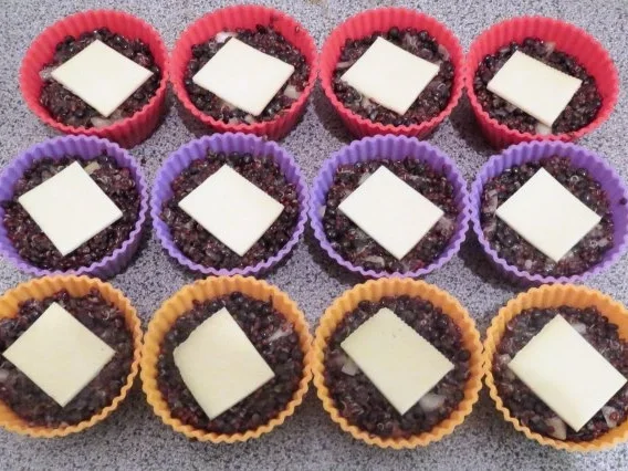 Zwischensnack: Schwarze Linsen - Quinoa - Muffins - Rezept - Bild Nr. 6