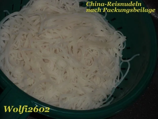 Rezept: Gemüse : WOK Gemüse pur mit China-Reis-Nudeln Bild Nr. 2 Gemüse : WOK Gemüse pur mit China-Reis-Nudeln - Rezept - Bild Nr. 2