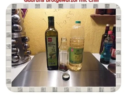 Öl: Brotgewürzöl mit Chili und Tellicherry-Pfeffer - Rezept - Bild Nr. 3