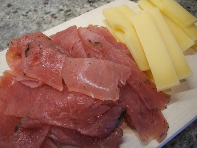 Pikantes Backen: Gefüllte Kräuterbutterhörnchen - Rezept - Bild Nr. 4