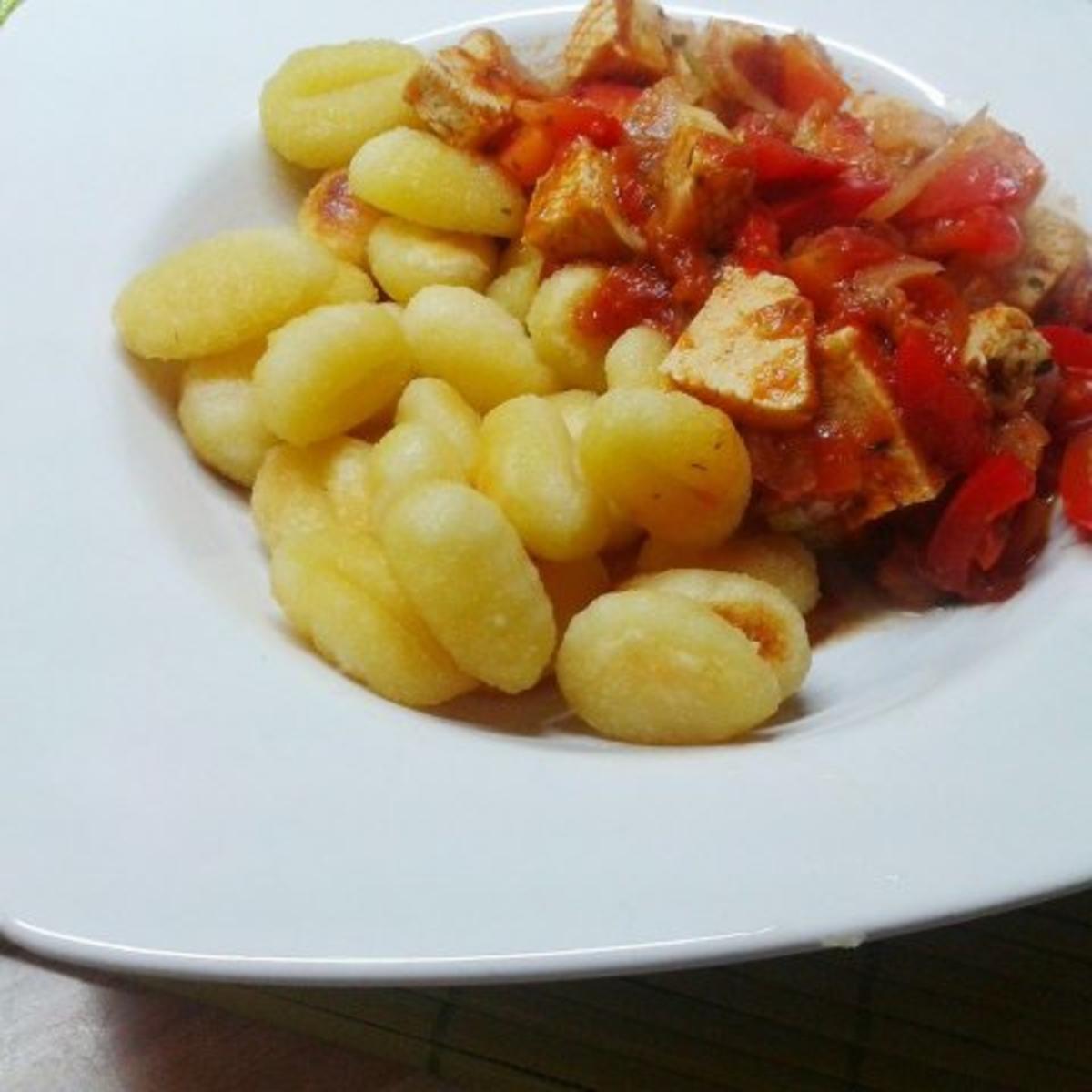 Gnocchi mit Paprika-Fenchel-Gemüse - Rezept - kochbar.de