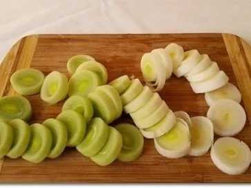Lauch- Ananas-Erbsen Salat mit Eiern und  Joghurtsauce - Rezept - Bild Nr. 4