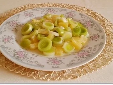 Lauch- Ananas-Erbsen Salat mit Eiern und  Joghurtsauce - Rezept - Bild Nr. 10