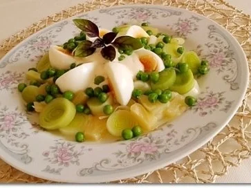 Lauch- Ananas-Erbsen Salat mit Eiern und  Joghurtsauce - Rezept - Bild Nr. 14