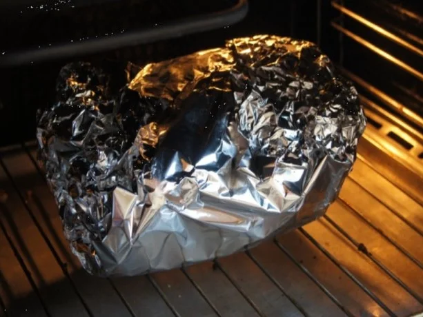 Kassler-Kotelett mit Rosenkohl, Röstzwiebeln und Möhren-Kartoffelstampf - Rezept - Bild Nr. 3