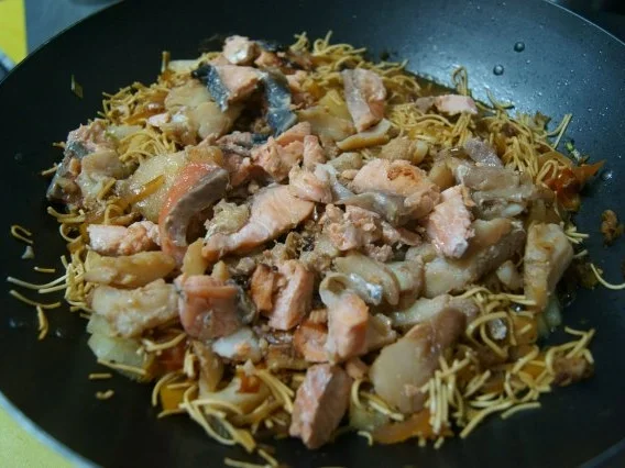 Jetzt wird wie wild gewokt: Lachs und Kabeljaufilet - Rezept