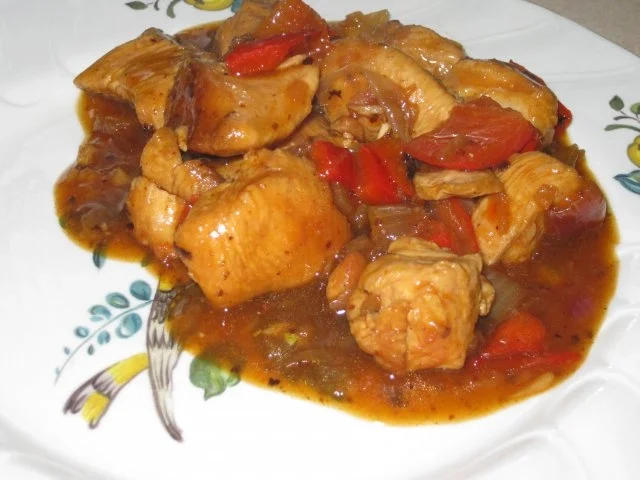 Putengulasch mit Paprika und Zwiebeln - Rezept - Bild Nr. 2