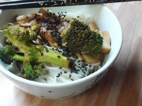 Stir fry mit Brokkoli und Pilzen - Rezept