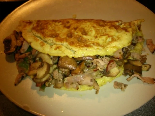 Rezept: Omelett gefüllt mit Champignons und Schinken Omelett gefüllt mit Champignons und Schinken - Rezept