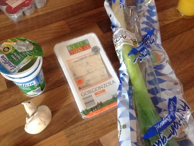 Rezept: Porree-Pilz -Pfanne mit Gorgonzola Bild Nr. 2 Porree-Pilz -Pfanne mit Gorgonzola - Rezept - Bild Nr. 2