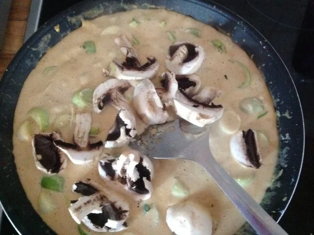 Rezept: Porree-Pilz -Pfanne mit Gorgonzola Bild Nr. 3 Porree-Pilz -Pfanne mit Gorgonzola - Rezept - Bild Nr. 3