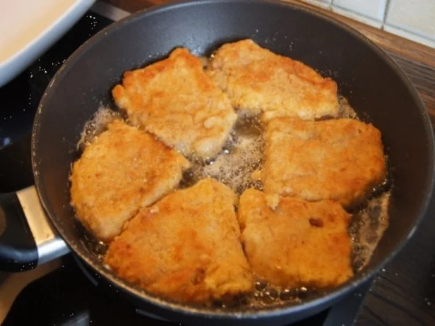 Rezept: Schnitzel mit Rosenkohl und Currypüree Bild Nr. 4 Schnitzel mit Rosenkohl und Currypüree - Rezept - Bild Nr. 4