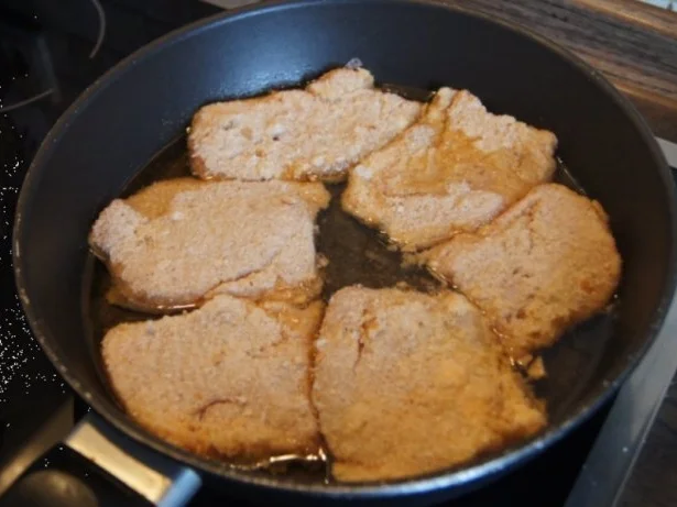 Rezept: Schnitzel mit Rosenkohl und Currypüree Bild Nr. 3 Schnitzel mit Rosenkohl und Currypüree - Rezept - Bild Nr. 3