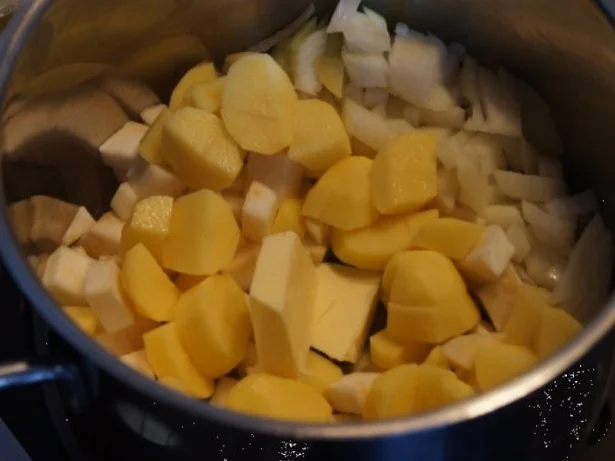 Rezept: Schnitzel mit Rosenkohl und Currypüree Bild Nr. 7 Schnitzel mit Rosenkohl und Currypüree - Rezept - Bild Nr. 7