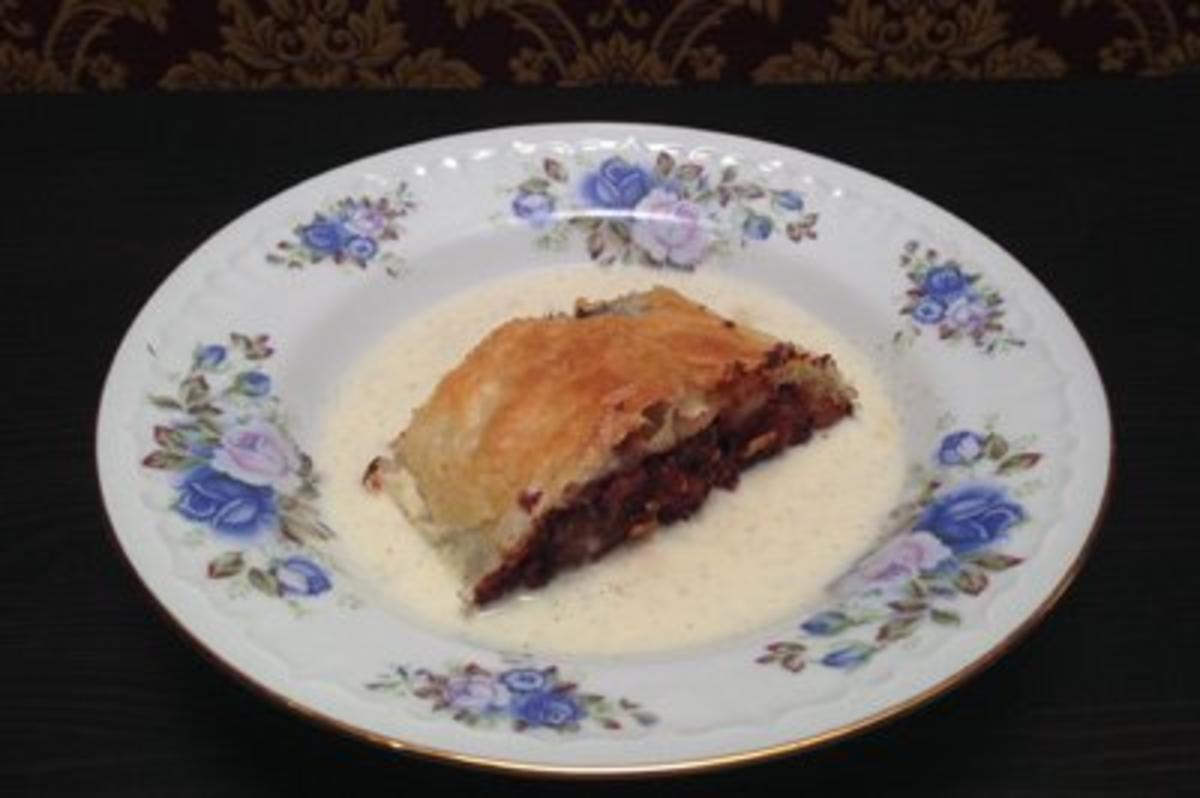 Birnen-Schoko-Nuss-Strudel mit Vanillesoße - Rezept Eingereicht von Das
perfekte Dinner