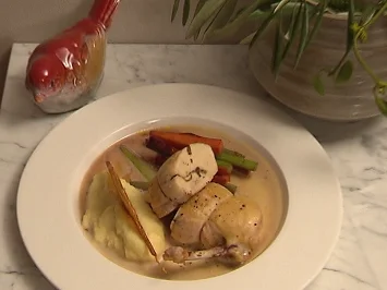 Supreme vom Maishähnchen mit Trüffelfond und zweierlei Sellerie - Rezept