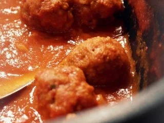 Indisch: Hackfleischbällchen in Tomaten-Kokos-Soße - Rezept - Bild Nr. 2