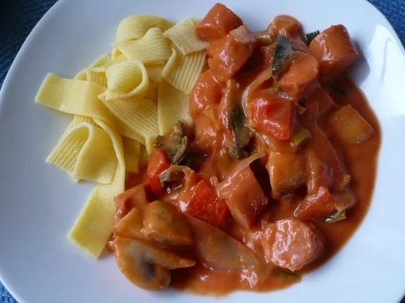 Wurstgulach - Rezept