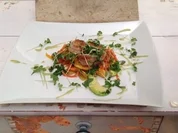 King Prawns in Chili und Vanille gedünstet auf lauwarmen Papaya-Avocado-Salat mit frischen - Rezept