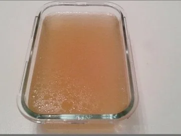 Grünkohlsuppe mit WM- Mini- Balls Würstchen  und mit Gänseblümchen garniert - Rezept - Bild Nr. 6