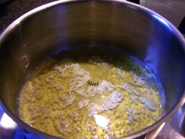 Schokoladencremtorte mit schillernder "Krone" - Rezept - Bild Nr. 4