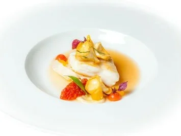 Gebratener Steinbutt m. Artischocken, Basilikum & Tomaten-Basilikumfond (Holger Bodendorf) - Rezept