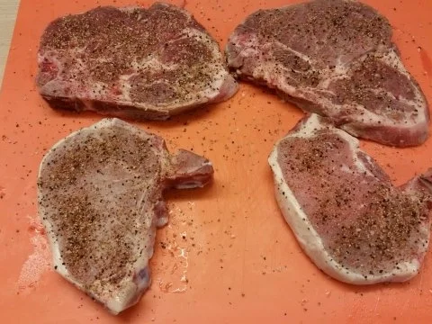 Ofenkartoffeln mit Kotelett und Käuterbutter - Rezept - Bild Nr. 3