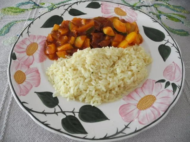 Rezept: Reis an Gemüse - Ananas - Gulasch Reis an Gemüse - Ananas - Gulasch - Rezept